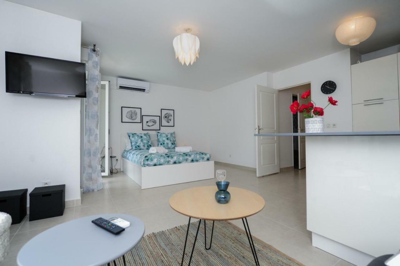 ניס Mini Suite Othello - Five Stars Holiday House מראה חיצוני תמונה